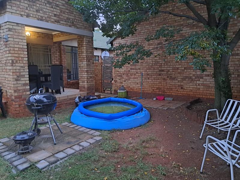 2 Bedroom Property for Sale in Equestria Gauteng