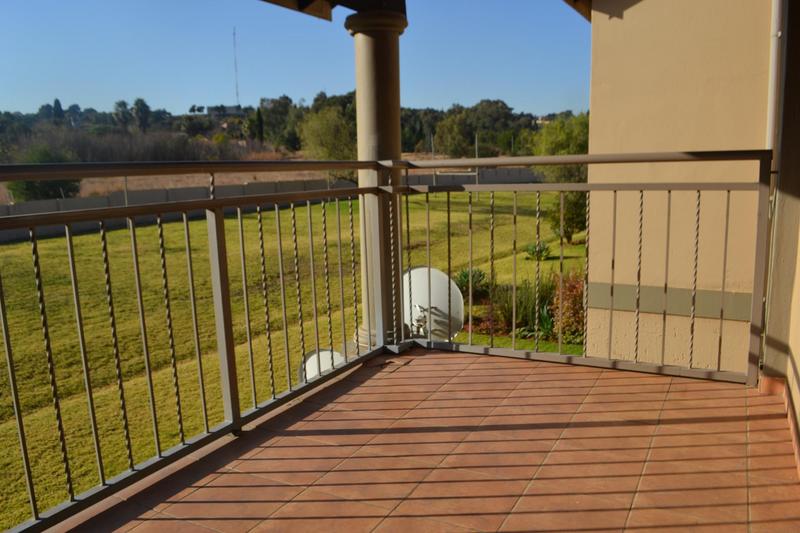 3 Bedroom Property for Sale in Roodekrans Gauteng