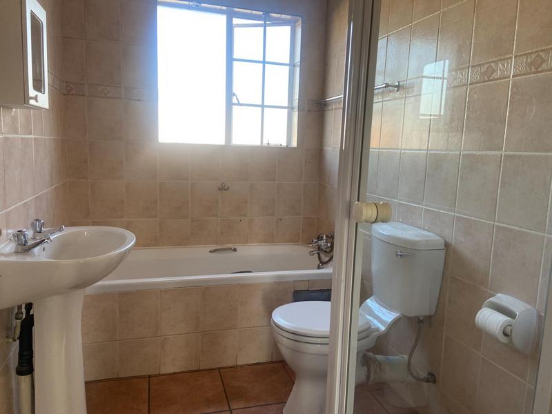 3 Bedroom Property for Sale in Roodekrans Gauteng