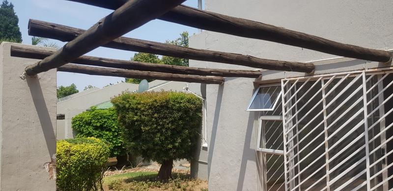 2 Bedroom Property for Sale in Sundowner Gauteng