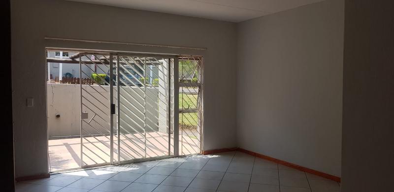 2 Bedroom Property for Sale in Sundowner Gauteng