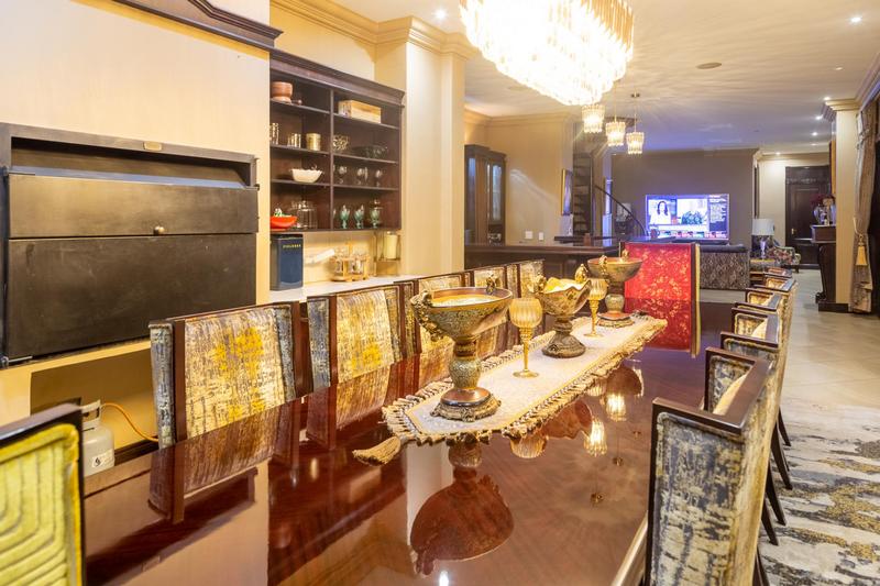 5 Bedroom Property for Sale in Boardwalk Gauteng