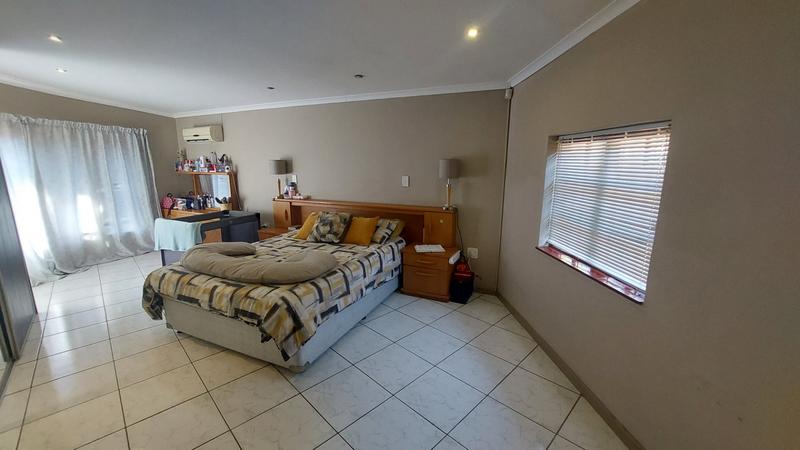 5 Bedroom Property for Sale in Sinoville Gauteng