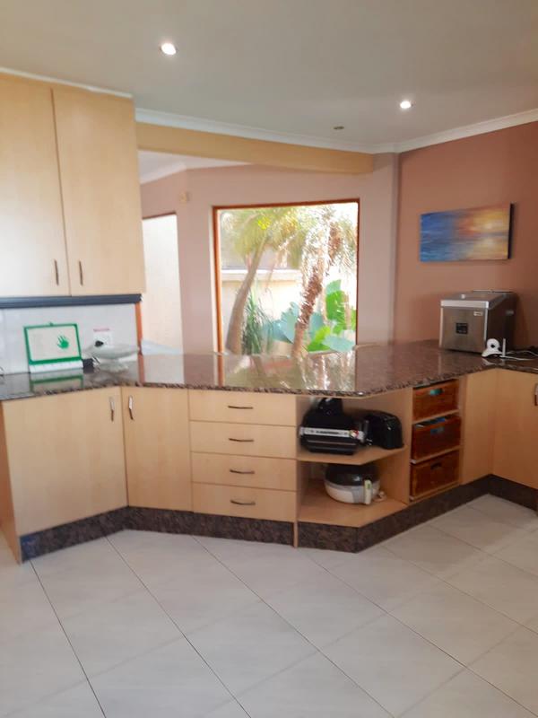 3 Bedroom Property for Sale in Wendywood Gauteng