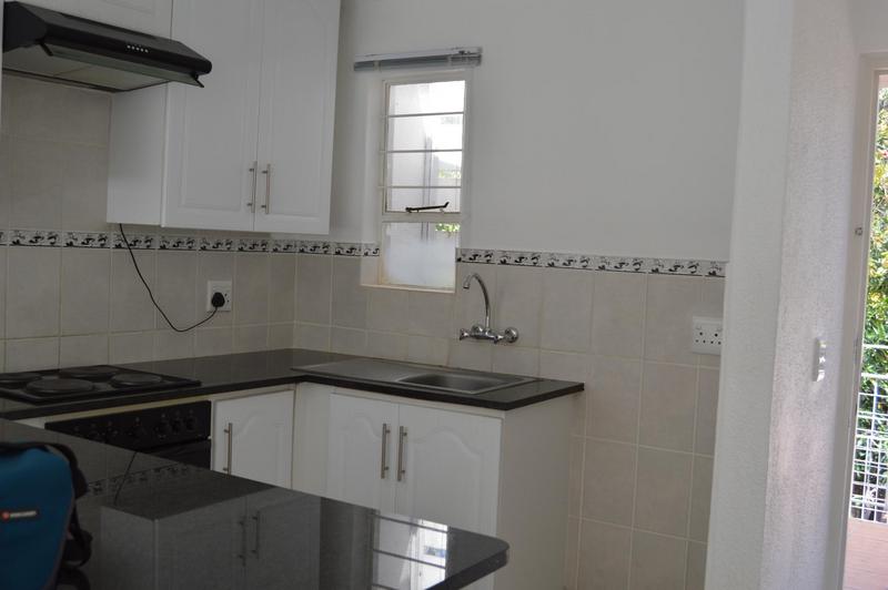 To Let 2 Bedroom Property for Rent in Benmore Gardens Gauteng