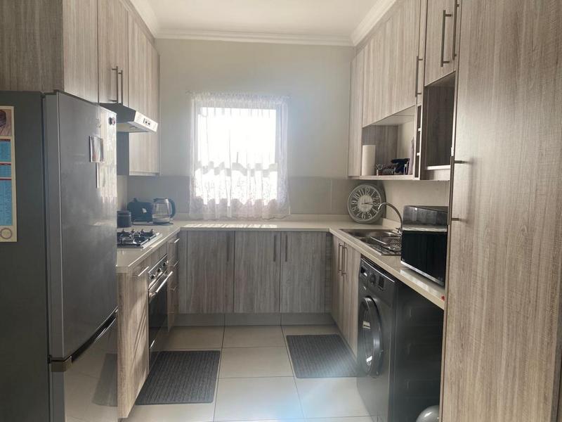 2 Bedroom Property for Sale in Little Falls Gauteng