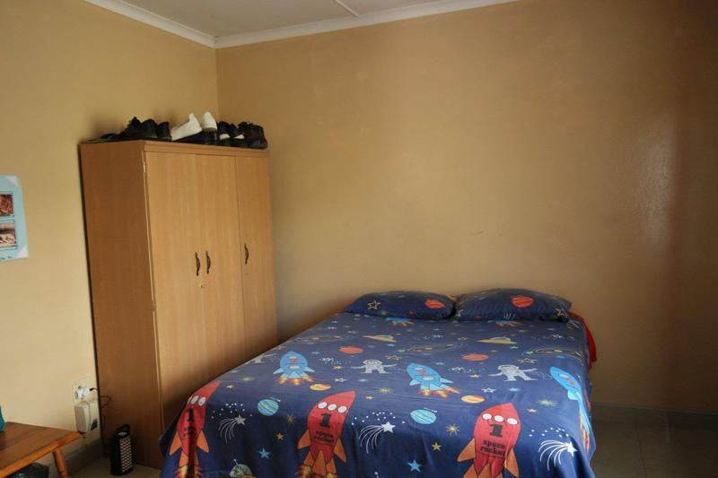To Let 5 Bedroom Property for Rent in Umzinto KwaZulu-Natal