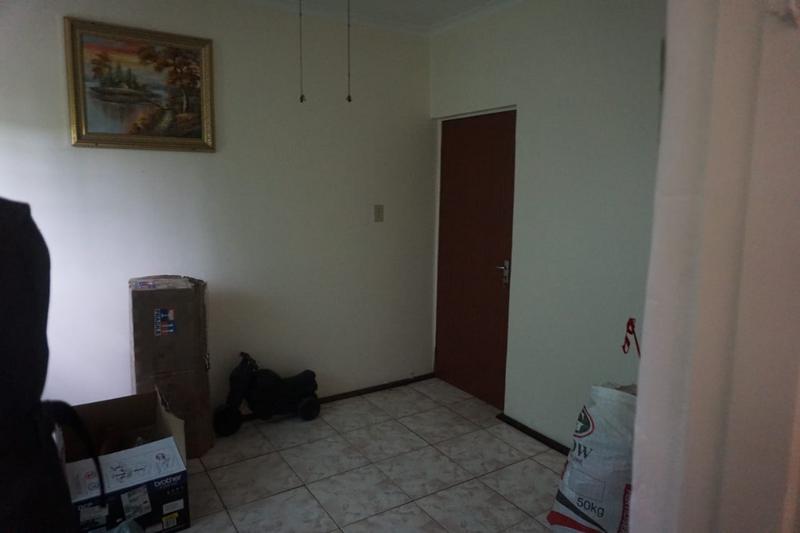 3 Bedroom Property for Sale in Umzinto KwaZulu-Natal