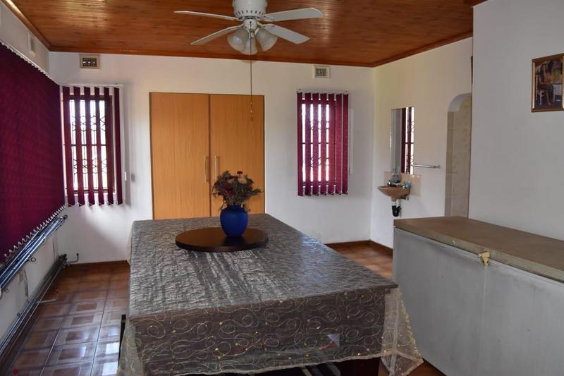 3 Bedroom Property for Sale in Umzinto KwaZulu-Natal