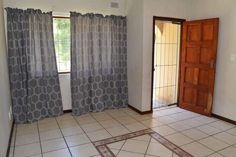 2 Bedroom Property for Sale in Umzinto KwaZulu-Natal