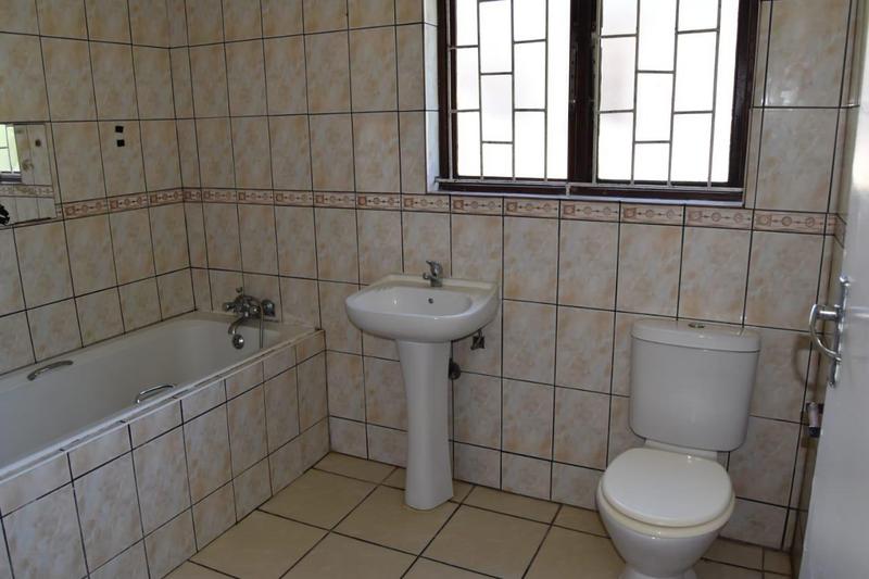 2 Bedroom Property for Sale in Umzinto KwaZulu-Natal
