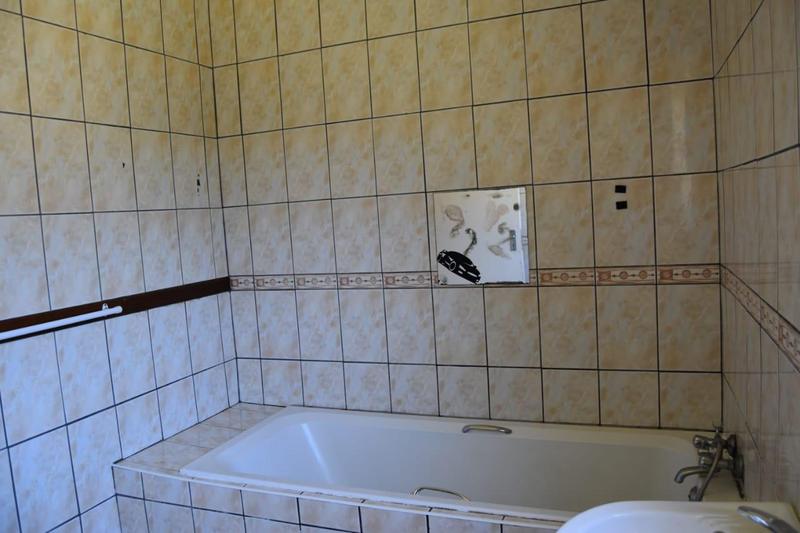 2 Bedroom Property for Sale in Umzinto KwaZulu-Natal