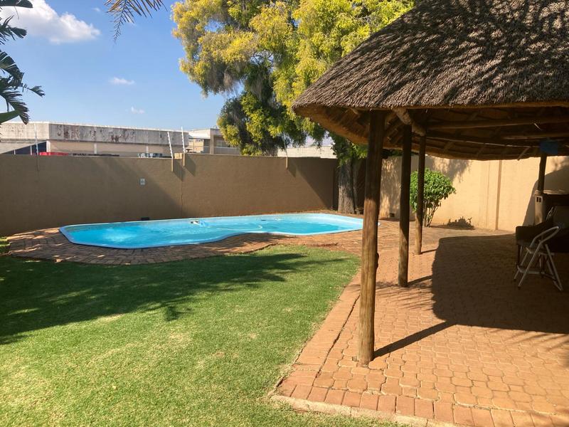 1 Bedroom Property for Sale in Blackheath Gauteng