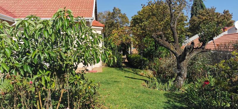 4 Bedroom Property for Sale in Oakdene Gauteng