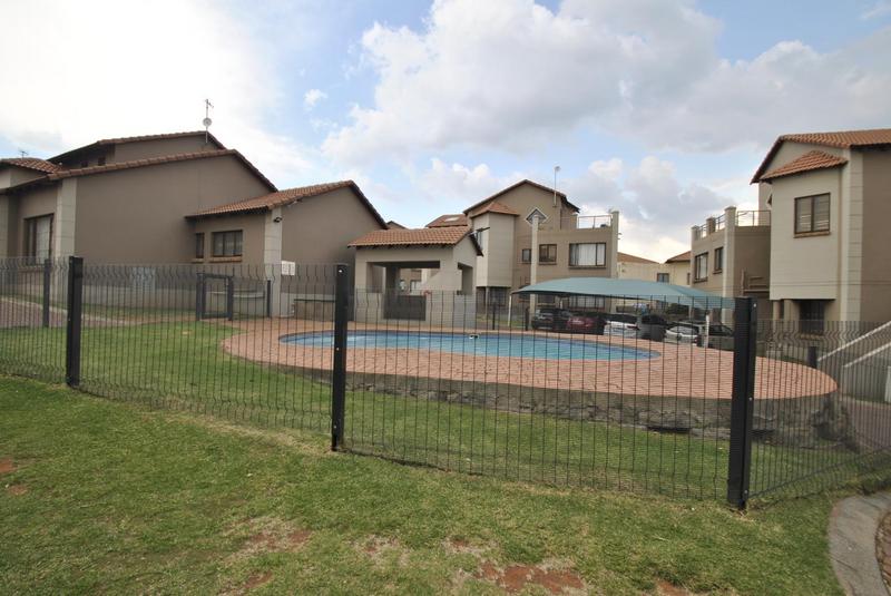 2 Bedroom Property for Sale in Ridgeway Gauteng