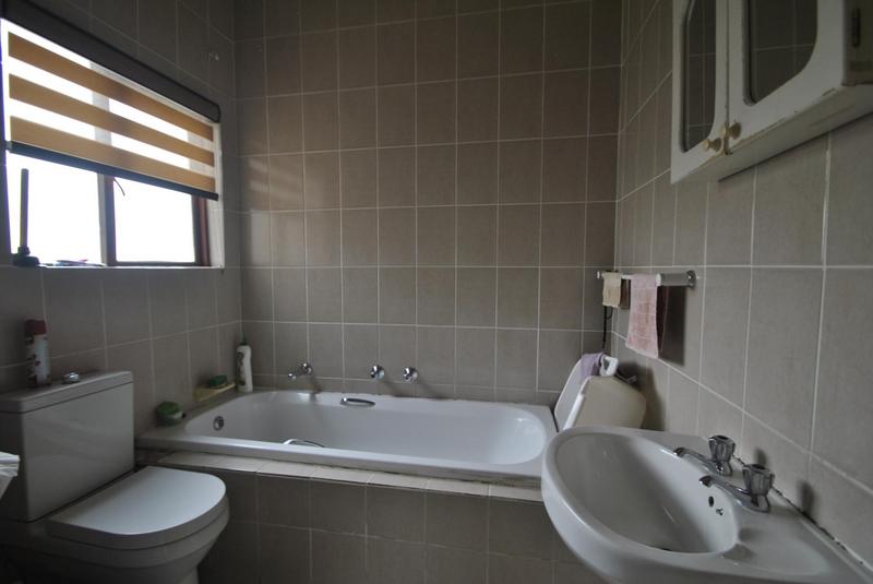 2 Bedroom Property for Sale in Ridgeway Gauteng