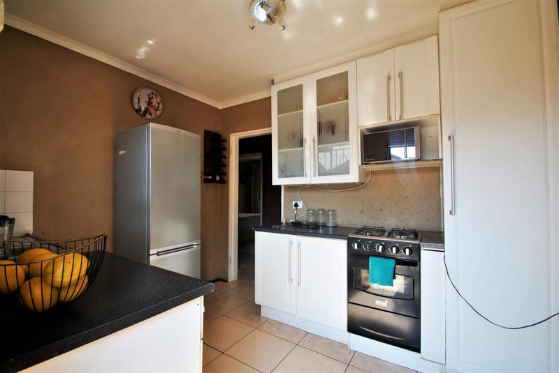 2 Bedroom Property for Sale in Protea Glen Gauteng