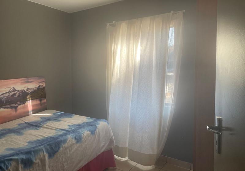 2 Bedroom Property for Sale in Olifantsvlei Gauteng