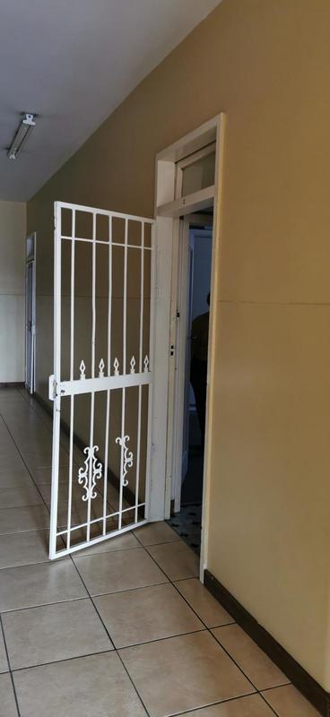 To Let 1 Bedroom Property for Rent in Townsview Gauteng