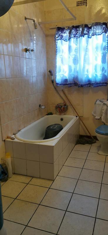 To Let 1 Bedroom Property for Rent in Townsview Gauteng