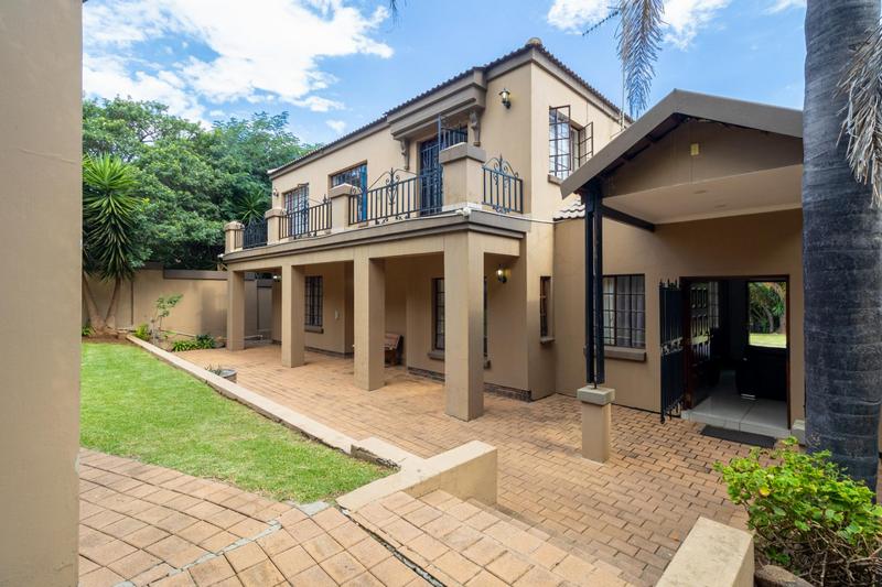 6 Bedroom Property for Sale in Glenvista Gauteng