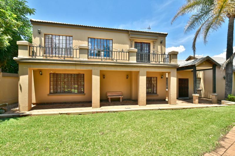 6 Bedroom Property for Sale in Glenvista Gauteng