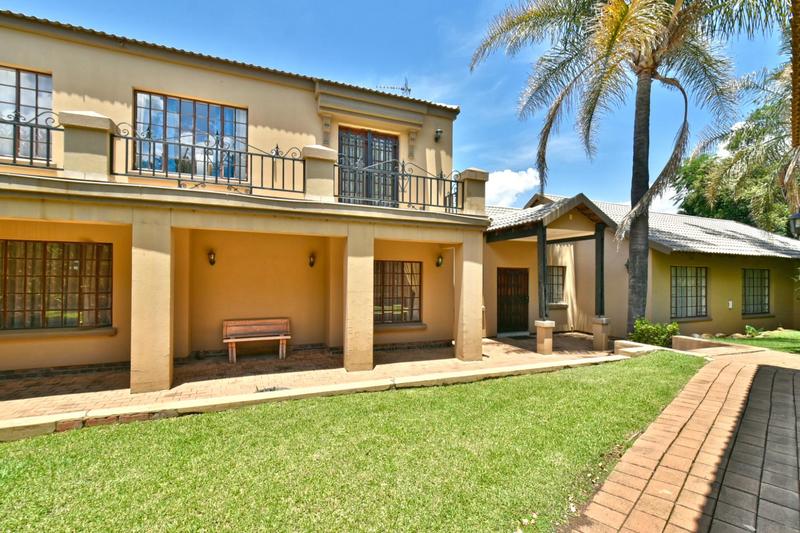 6 Bedroom Property for Sale in Glenvista Gauteng