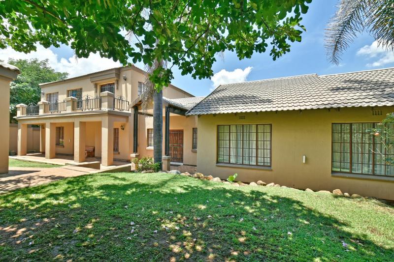 6 Bedroom Property for Sale in Glenvista Gauteng