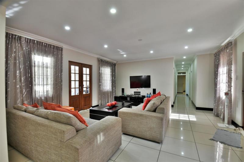 6 Bedroom Property for Sale in Glenvista Gauteng