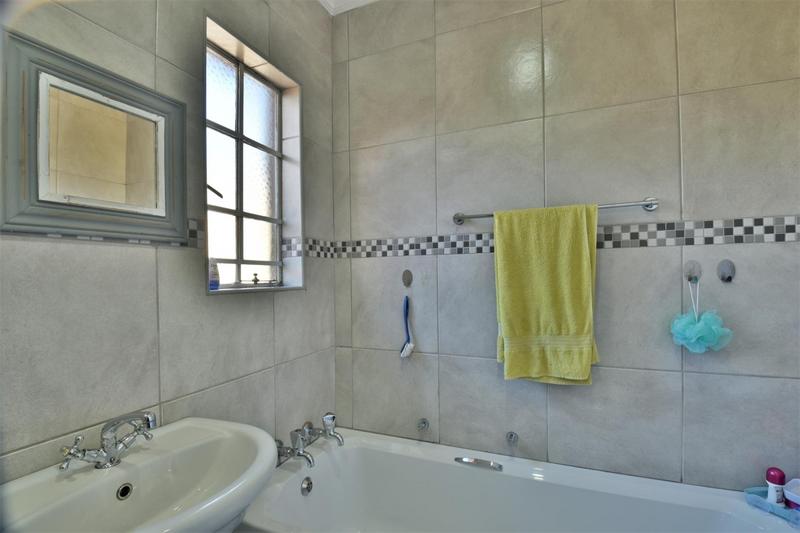 6 Bedroom Property for Sale in Glenvista Gauteng