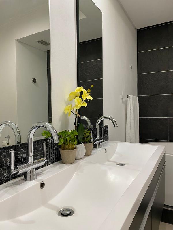 To Let 2 Bedroom Property for Rent in Morningside Gauteng