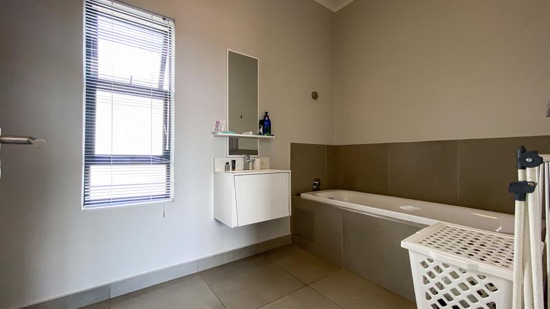 2 Bedroom Property for Sale in Morningside Gauteng