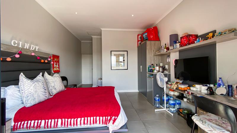 2 Bedroom Property for Sale in Morningside Gauteng