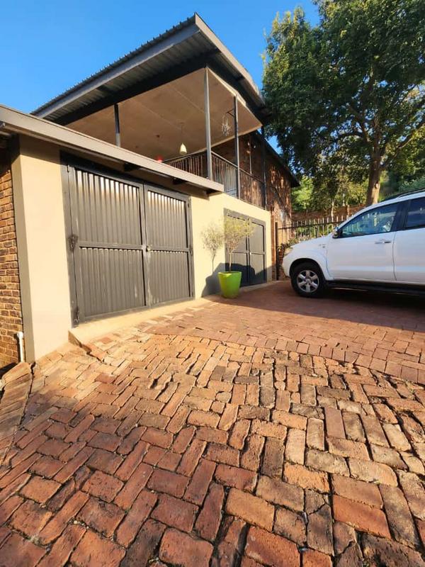 4 Bedroom Property for Sale in Sinoville Gauteng