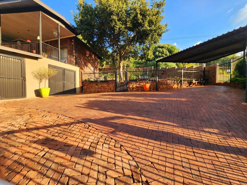 4 Bedroom Property for Sale in Sinoville Gauteng