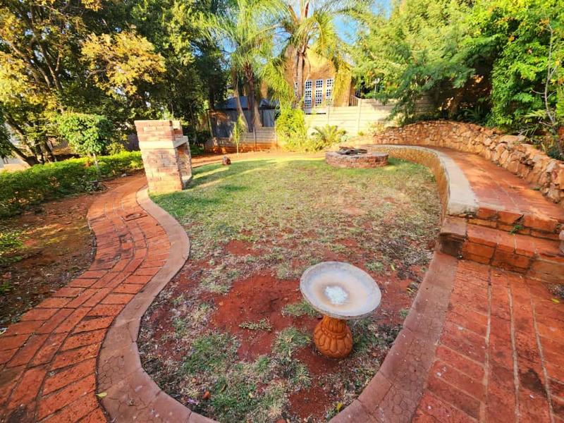 4 Bedroom Property for Sale in Sinoville Gauteng