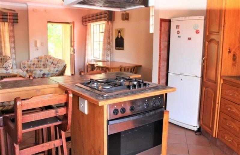 To Let 2 Bedroom Property for Rent in Paulshof Gauteng