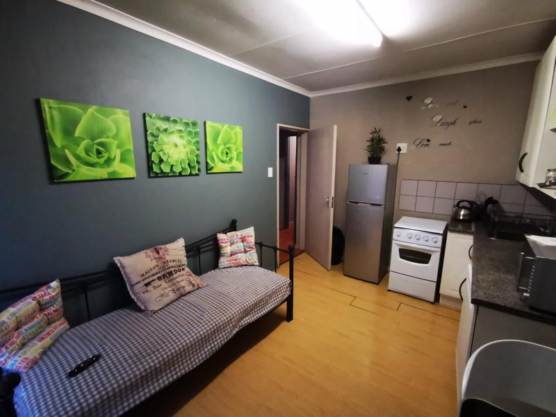 To Let 1 Bedroom Property for Rent in Waterkloof Park Gauteng