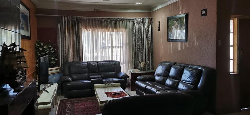 9 Bedroom Property for Sale in Florida Gauteng