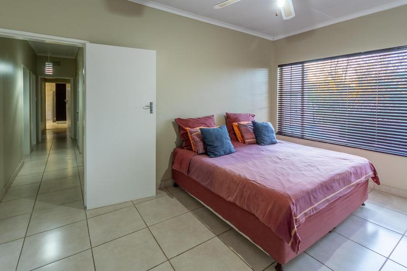 6 Bedroom Property for Sale in Lynnwood Glen Gauteng