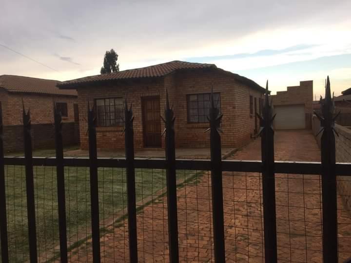 3 Bedroom Property for Sale in Mid Ennerdale Gauteng