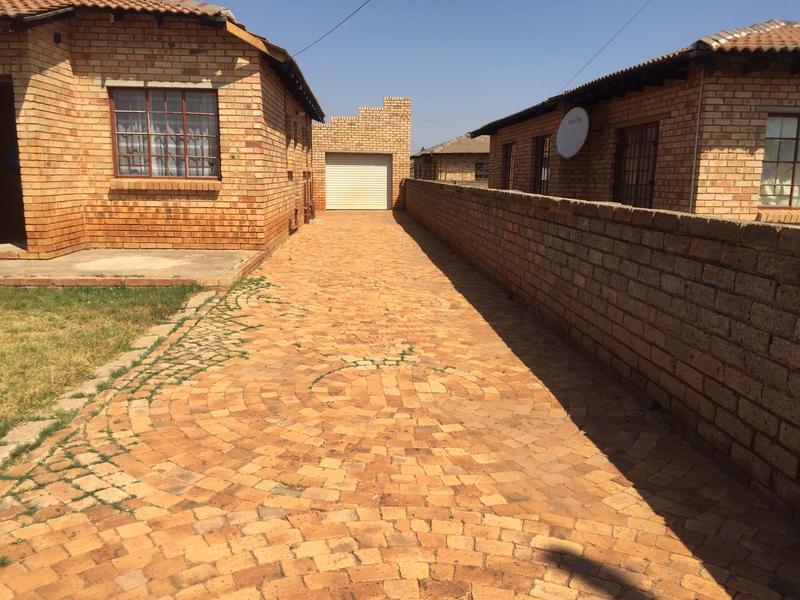 3 Bedroom Property for Sale in Mid Ennerdale Gauteng