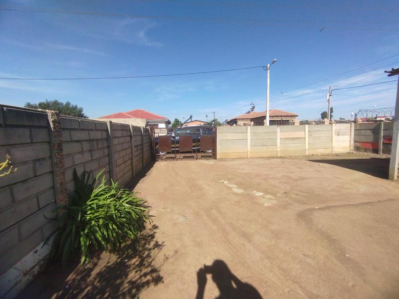 1 Bedroom Property for Sale in Daveyton Gauteng