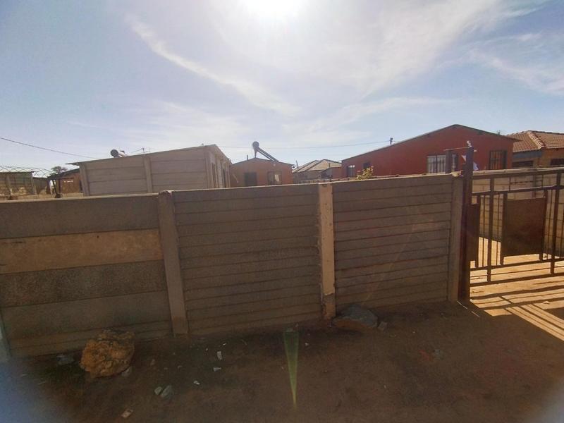 1 Bedroom Property for Sale in Daveyton Gauteng