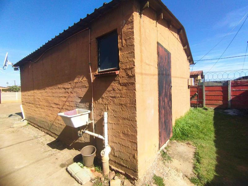 1 Bedroom Property for Sale in Daveyton Gauteng