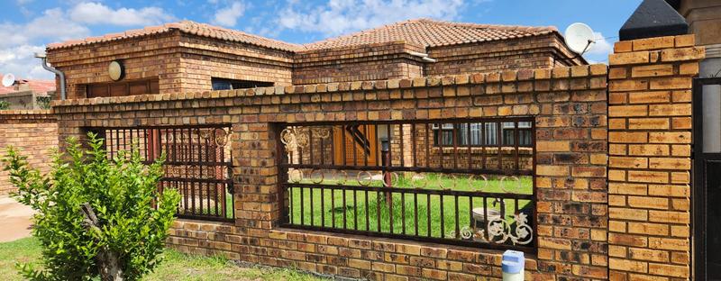 3 Bedroom Property for Sale in Daveyton Gauteng