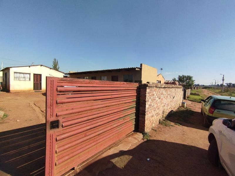 2 Bedroom Property for Sale in Daveyton Gauteng