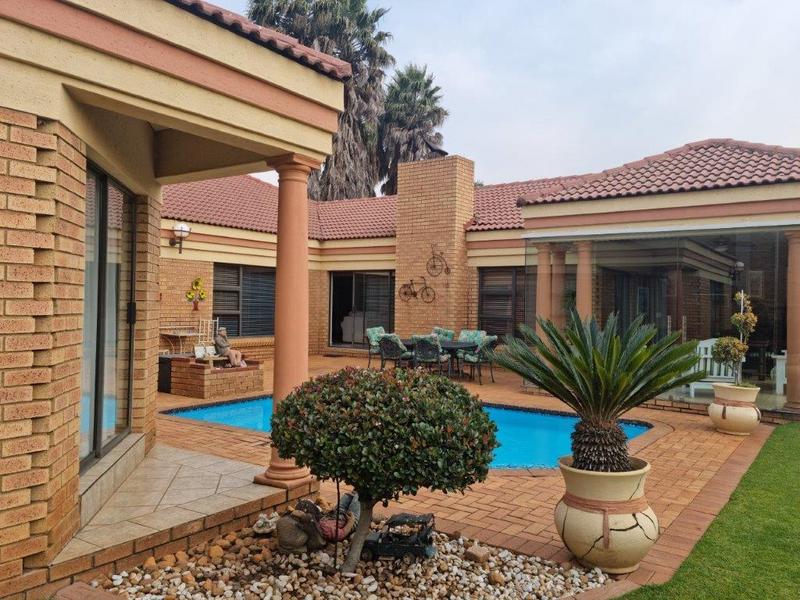 3 Bedroom Property for Sale in Petersfield Gauteng