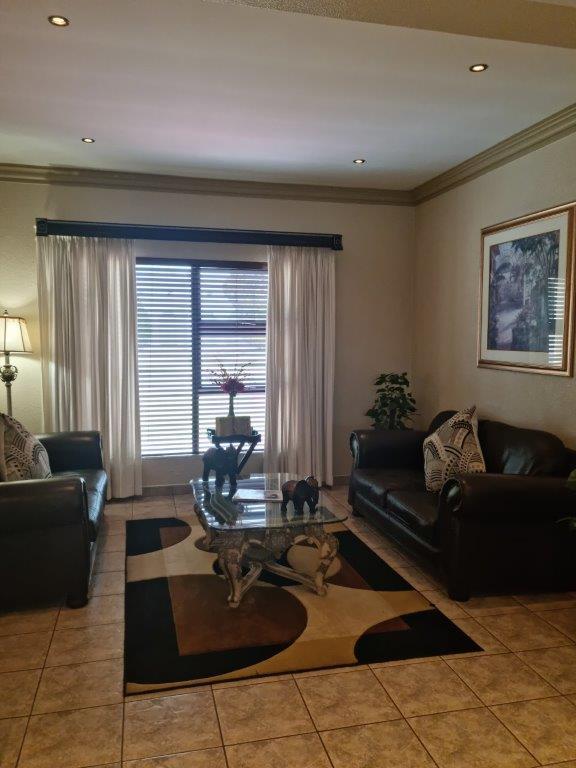 3 Bedroom Property for Sale in Petersfield Gauteng