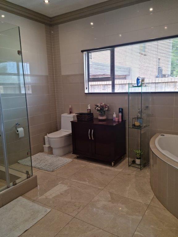 3 Bedroom Property for Sale in Petersfield Gauteng